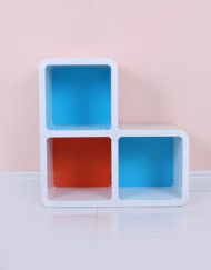 Corner-Step-bookshelf-with-3-cubes-and-colors-for-a-unique-home